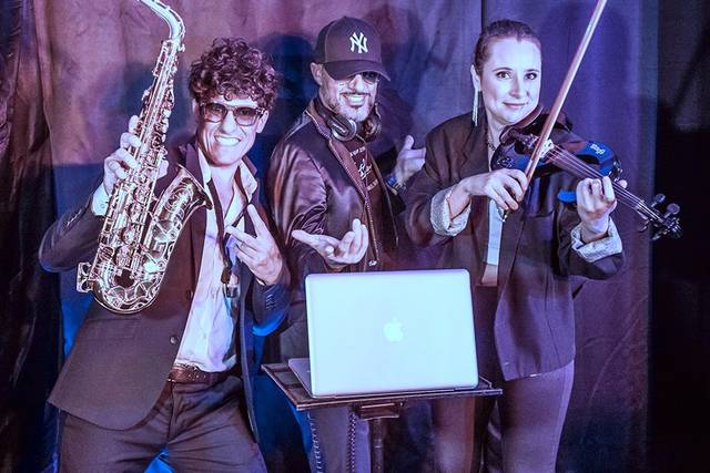 Trio dj sax e violino