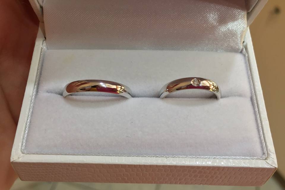 Fedi in oro bianco 18 kt