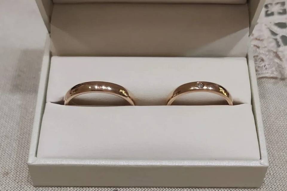 Fedi in oro giallo 18 kt
