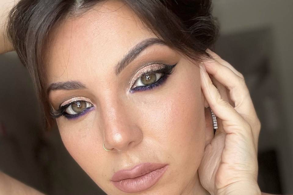Glam make-up
