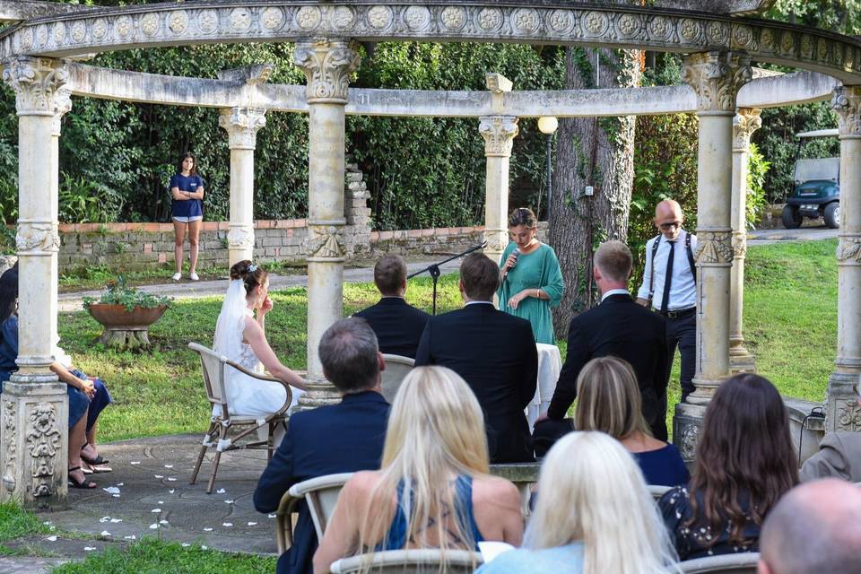 Il bacio finale della cerimoni