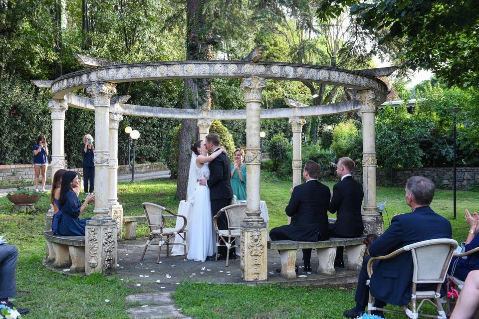 Il bacio finale della cerimoni