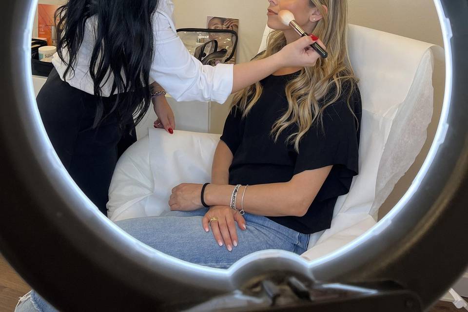 Niki Make-Up