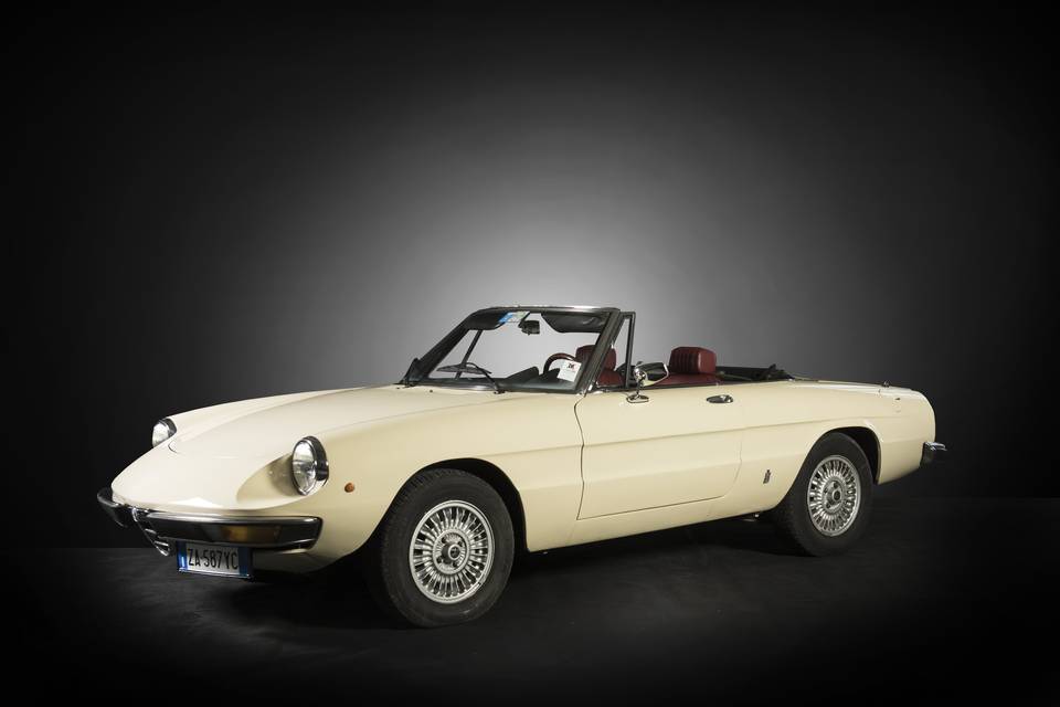 Alfa Romeo Duetto Bianco