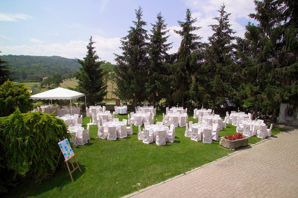 Il groglio-pranzo in giardino