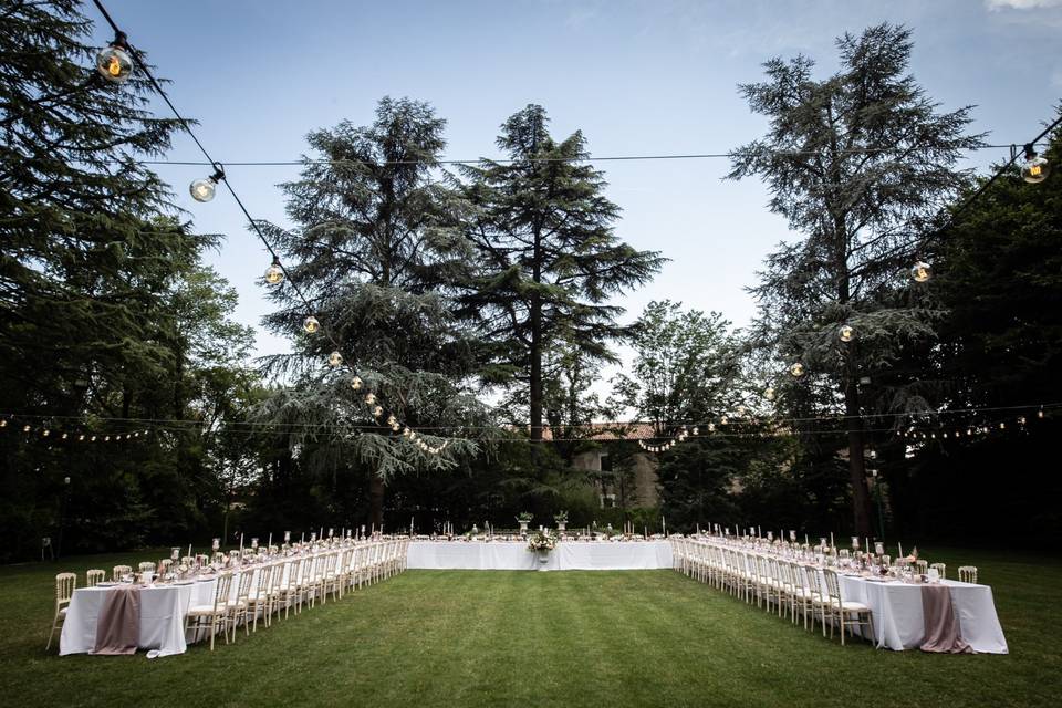 Wedding table setting