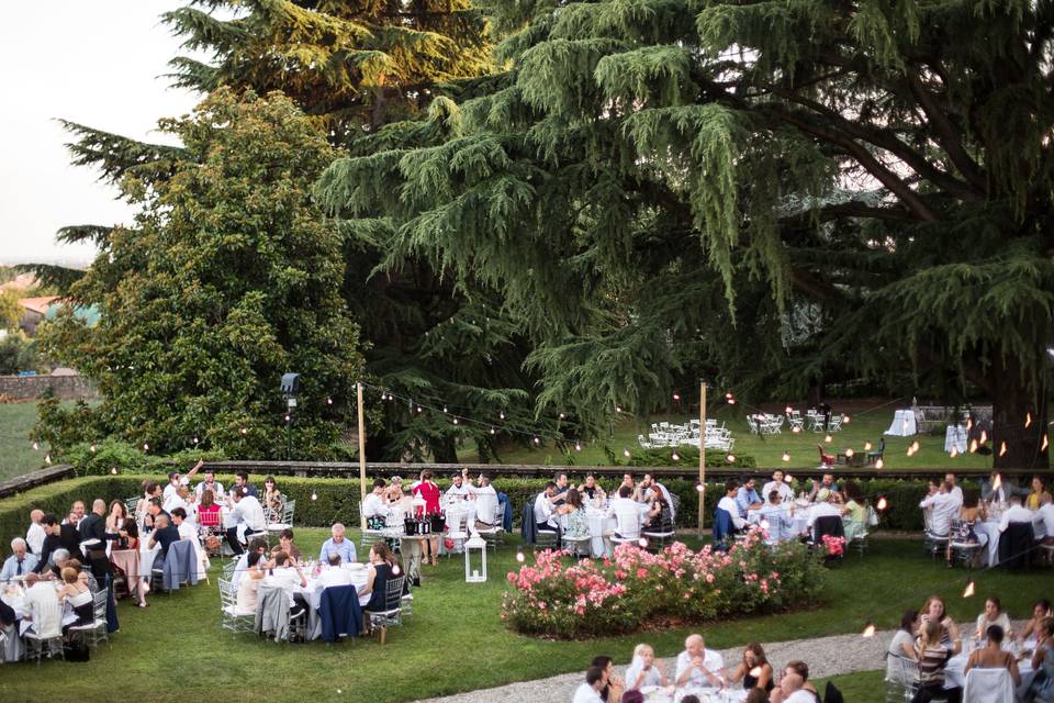 Cenare nel giardino