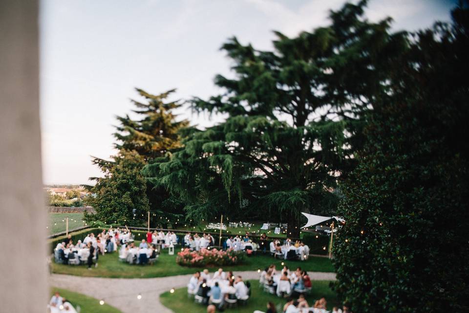 Cenare nel giardino