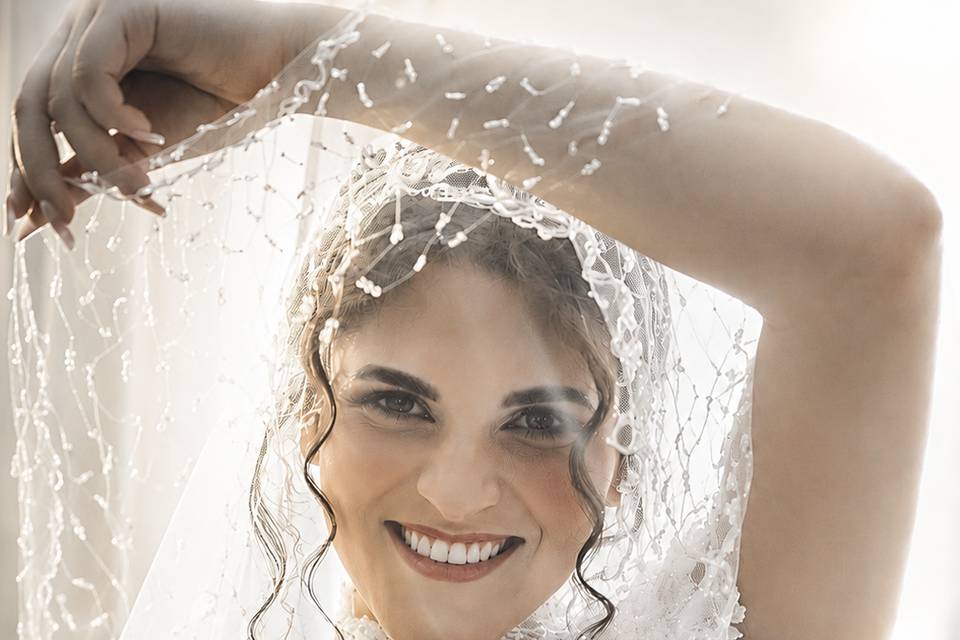 👰🏻