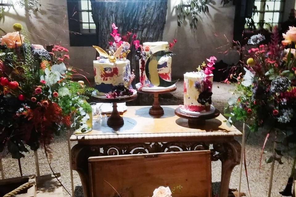 Hogwarts inspired wedding cake