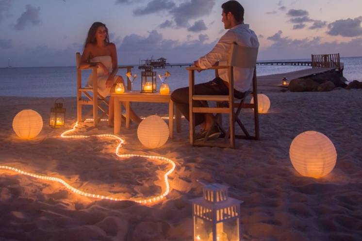 Romantic sea aperitif