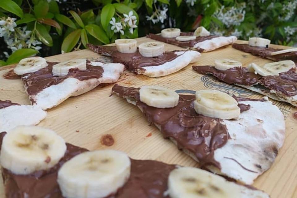 Pizza dolce banana nutella