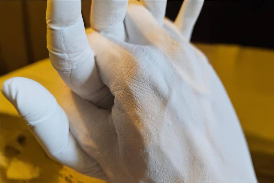 Calco mani sposi gesso
