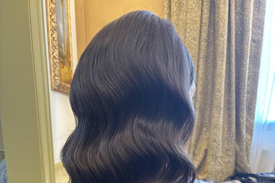 Hollywood waves