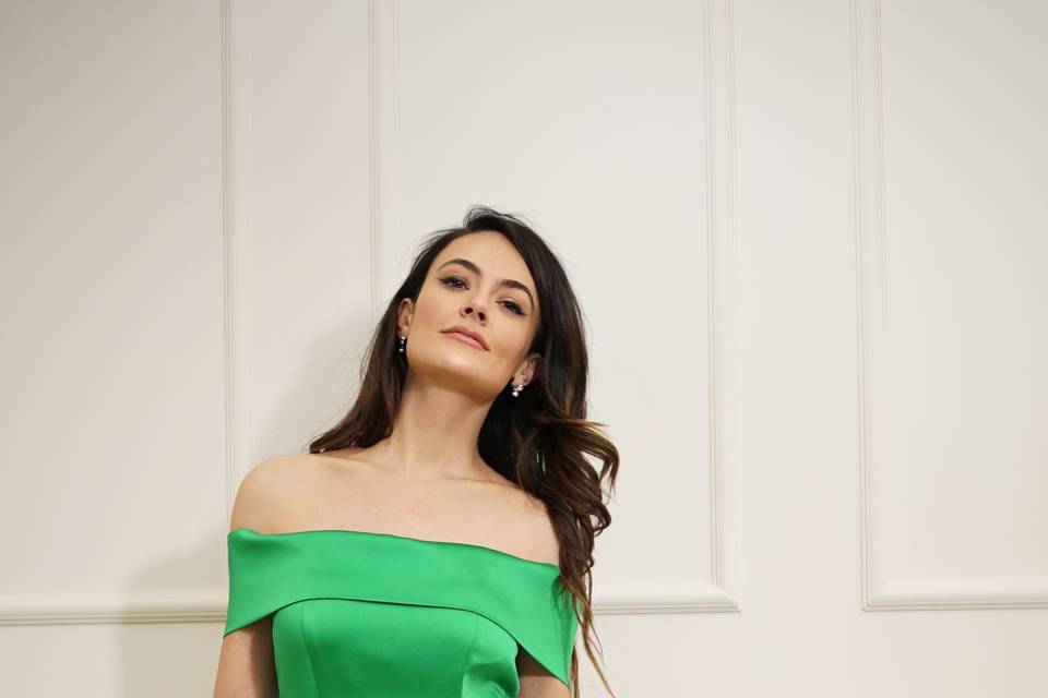 Abito verde acceso