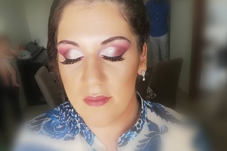 Cut crease