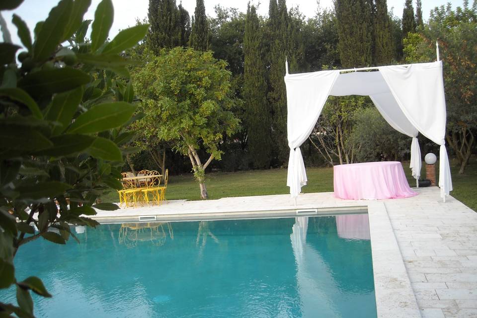 Gazebo  a bordo piscina