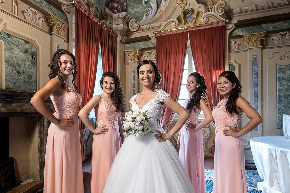 Sposa con damigelle