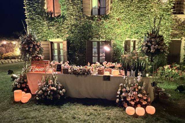 Flower bar