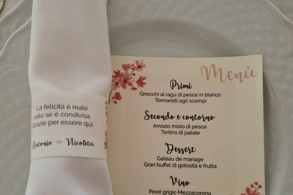 Menu e portatovaglioli