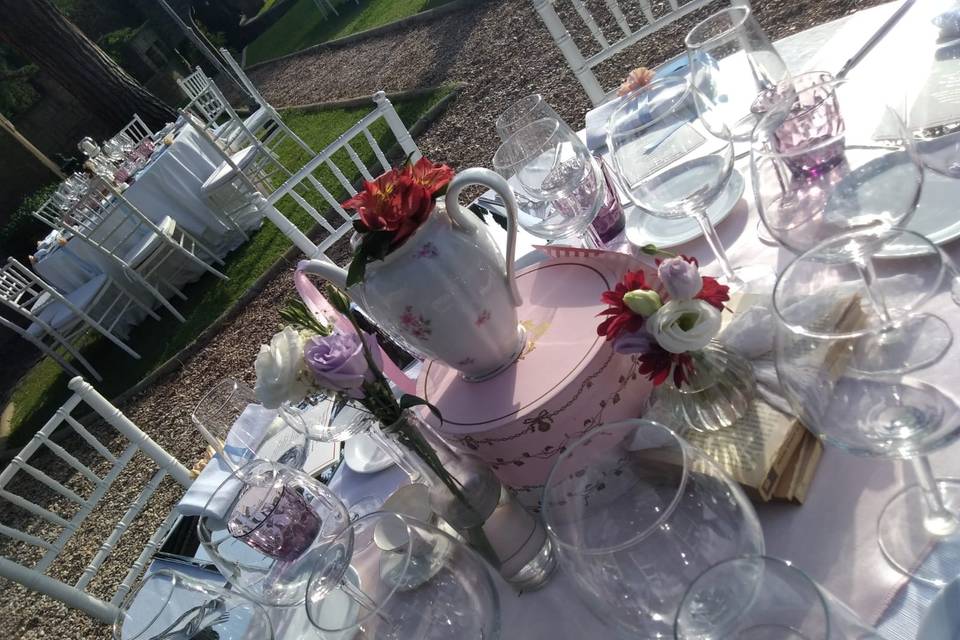 Alice in wonderland wedding