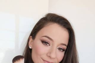 Miroslava Trisolini Make-up Artist