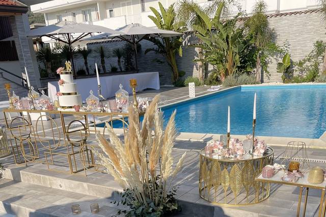 Torta a bordo piscina