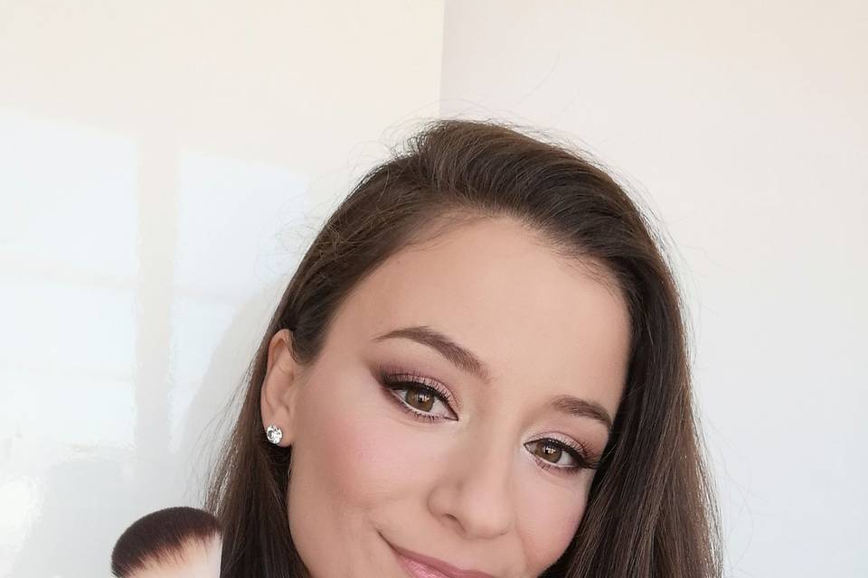 Miroslava Trisolini Make-up Artist