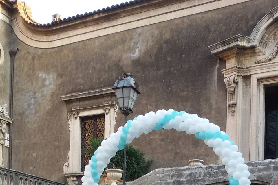 Arco di palloncini sposi