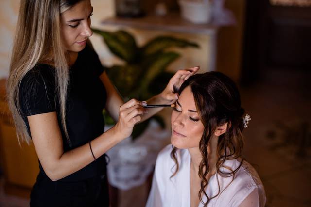 Hair & MakeUp