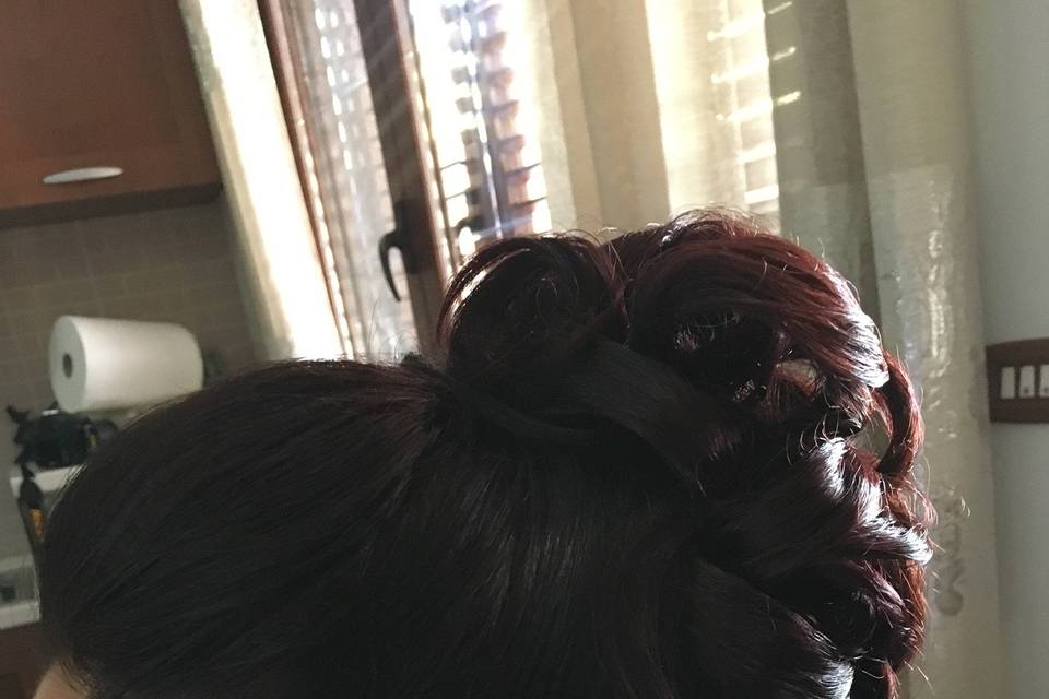 Chignon alto lavorato