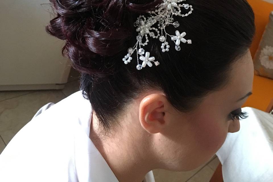 Chignon alto lavorato