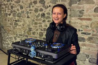 DJ Sara