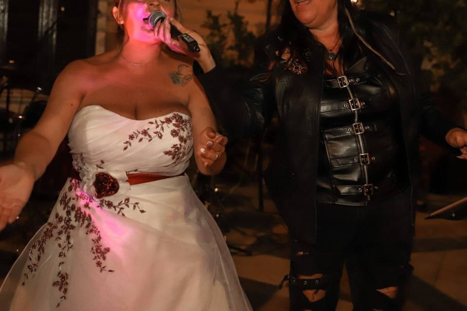 Rockin' bride!