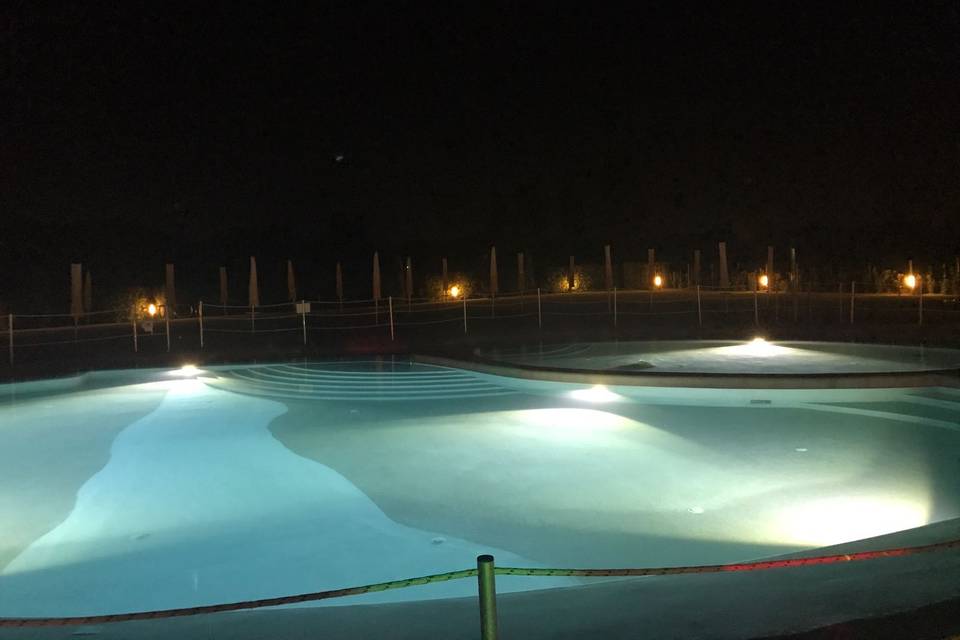 Bellissima serata bordopiscina