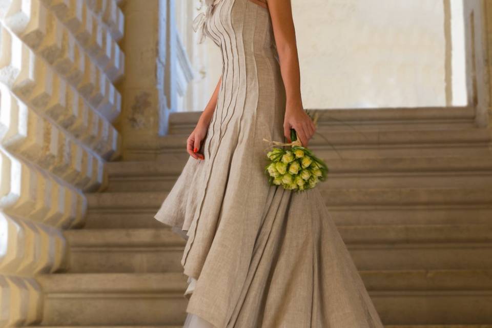 Abito da sposa in lino grezzo