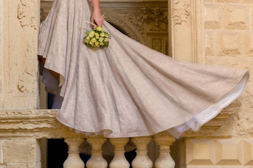 Abito da sposa in lino grezzo