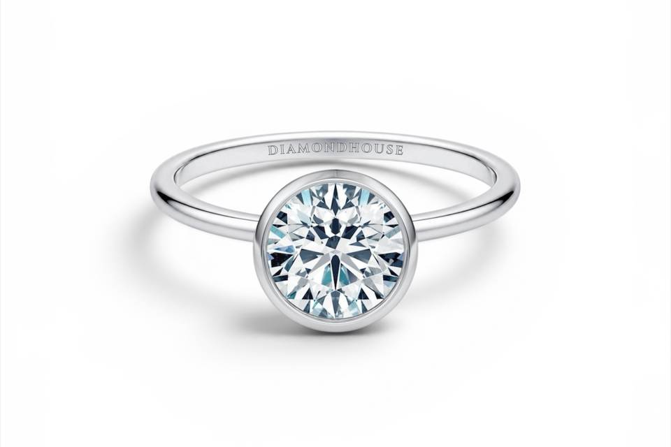 Solitario stile Bezel