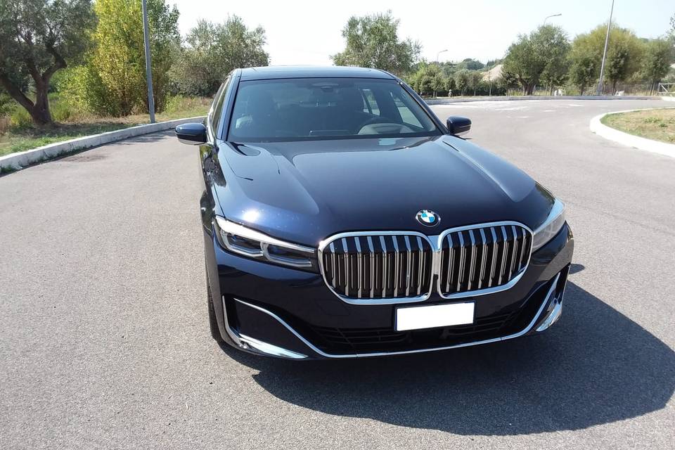 Bmw 7. 30 blu