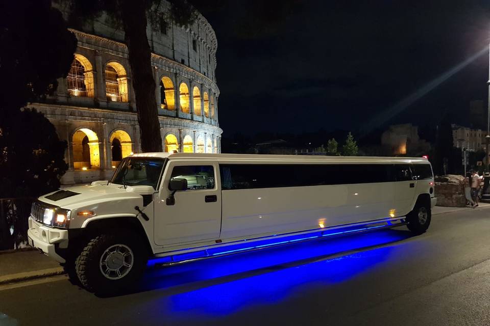 Hummer 8 posti