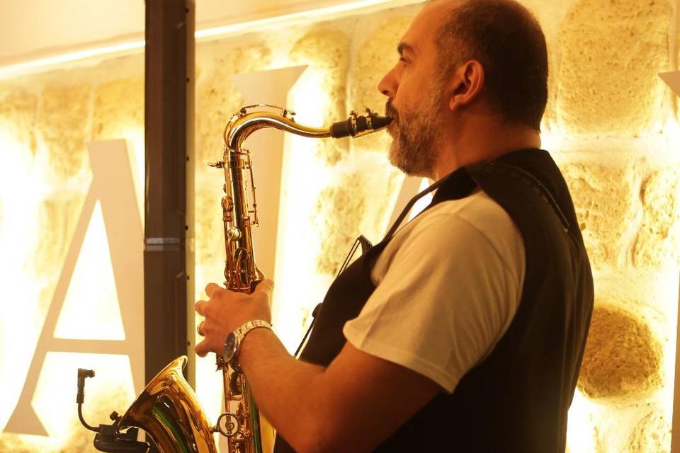 Sax bar