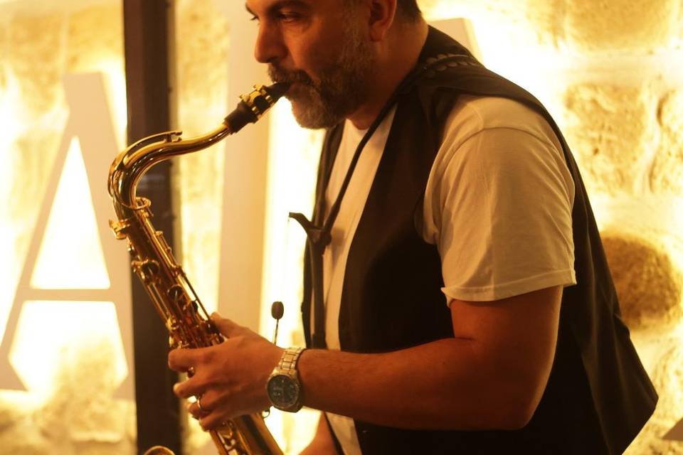 Sax bar