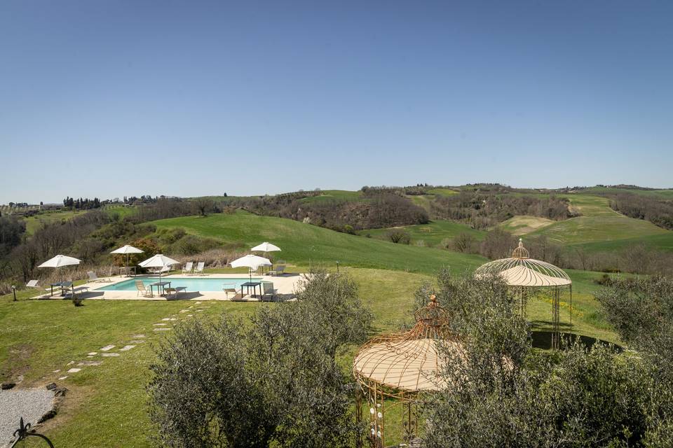 Piscina panoramica + giardino