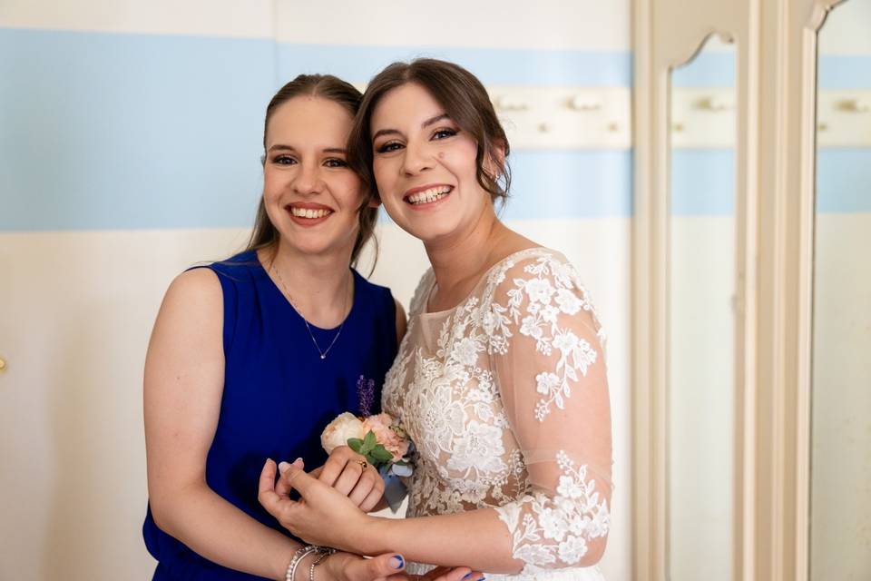 Greta 2025 sposa e sorella