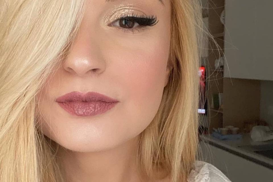 Make-up allungato