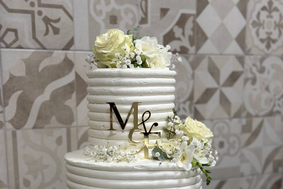 White cake