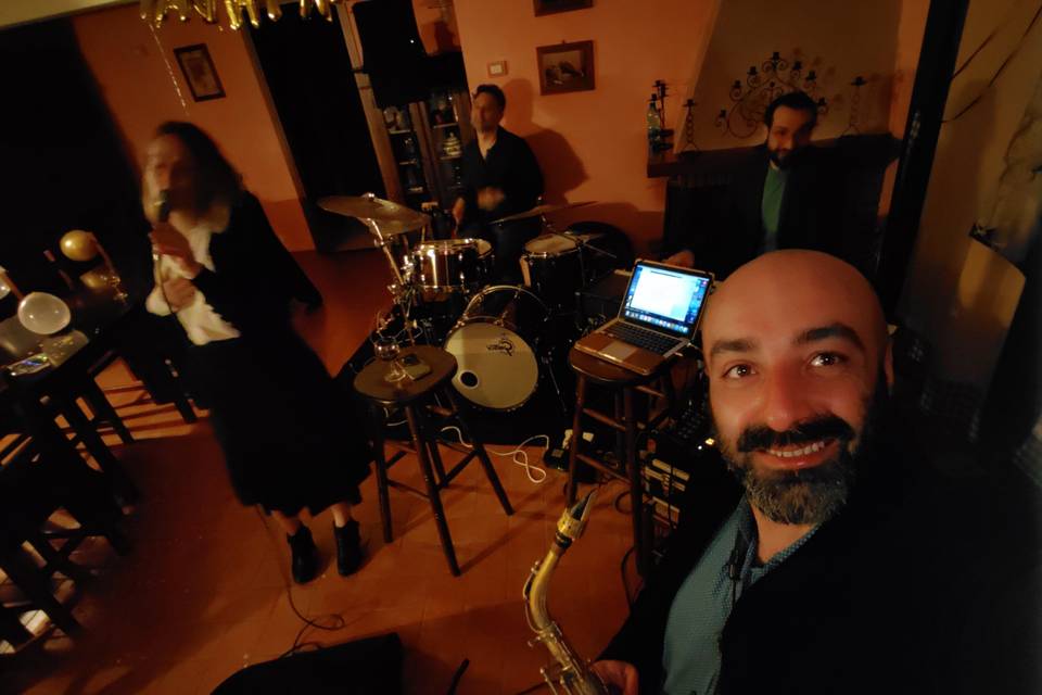 ArToMusic Band & Dj set with Sax live