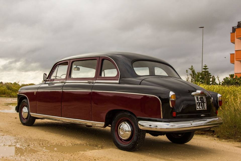 Fiat 1400 limousine