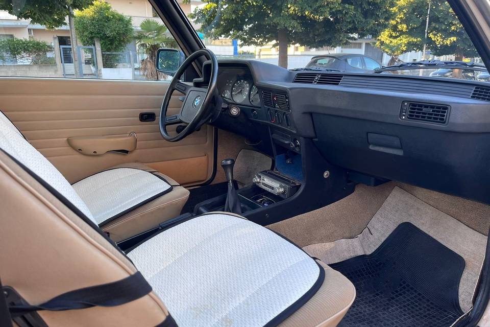 Bmw 316 coupé beige 1981