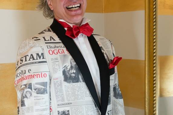 Giacca con stampe di giornale